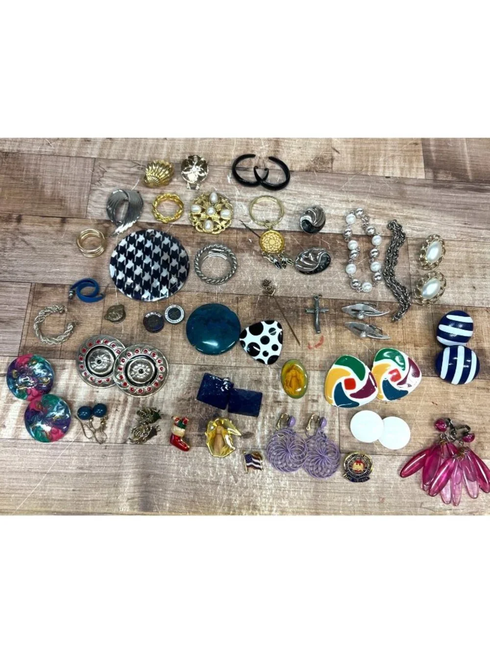 Vintage Jewelry Lot Earrings Pins Brooches Bracelets & Rings - Mixed Assorted St